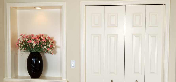 residential closet door repair in Hilmar-Irwin